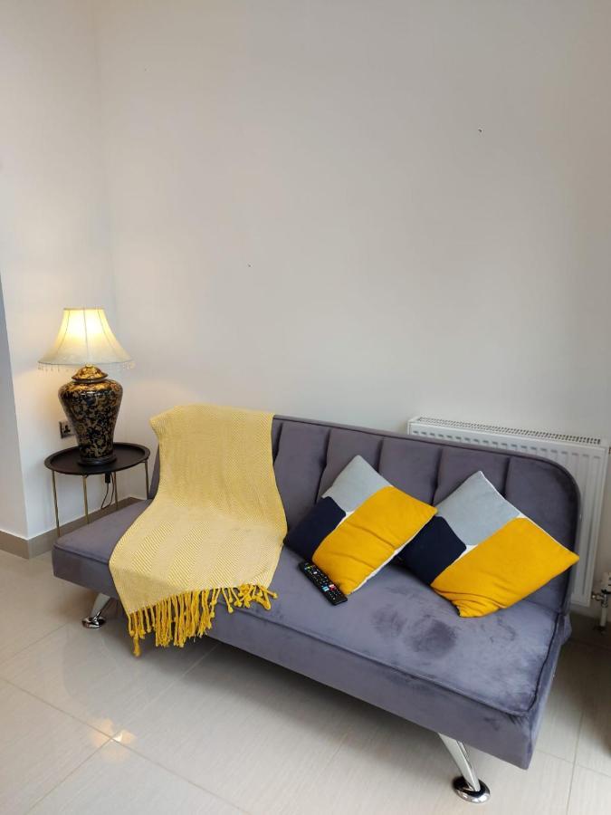 Central Ashford Stay - Contractors & Families Welcome - Free Parking Kültér fotó