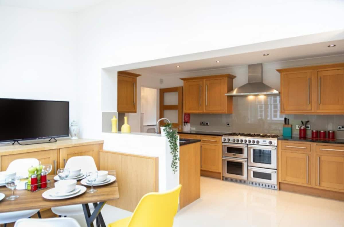 Central Ashford Stay - Contractors & Families Welcome - Free Parking Kültér fotó